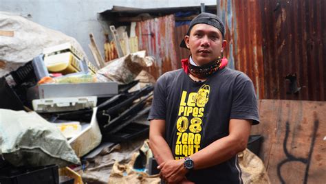 Basurero: Inside the Lives of Garbage Pickers .